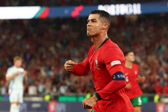 开云体育入口-C罗在DWG比赛中表现优异，刷新纪录引发热议！上演精彩一战(c罗沙特联赛进球数)