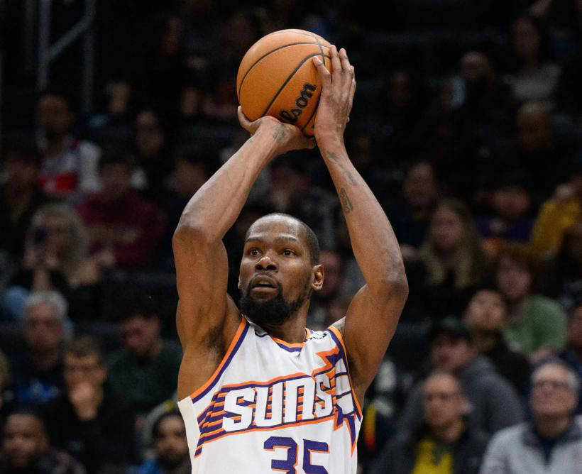 开云-比赛局势复杂首场状态出色，巴黎圣日耳曼观众沸腾！，杜兰特重返赛场气势如虹延续的简单介绍